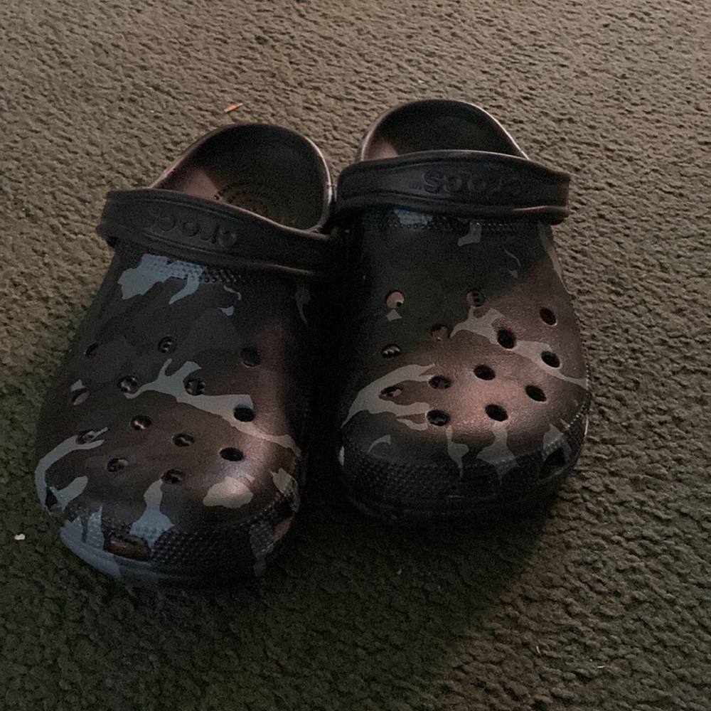 Crocks - Picture 2 of 4